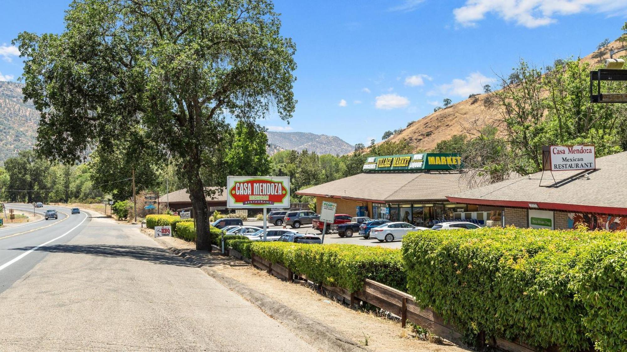 The Tokopah Sequoia Motel Rm 1 Three Rivers Eksteriør bilde